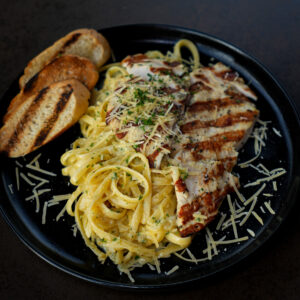 pasta alfredo con pollo